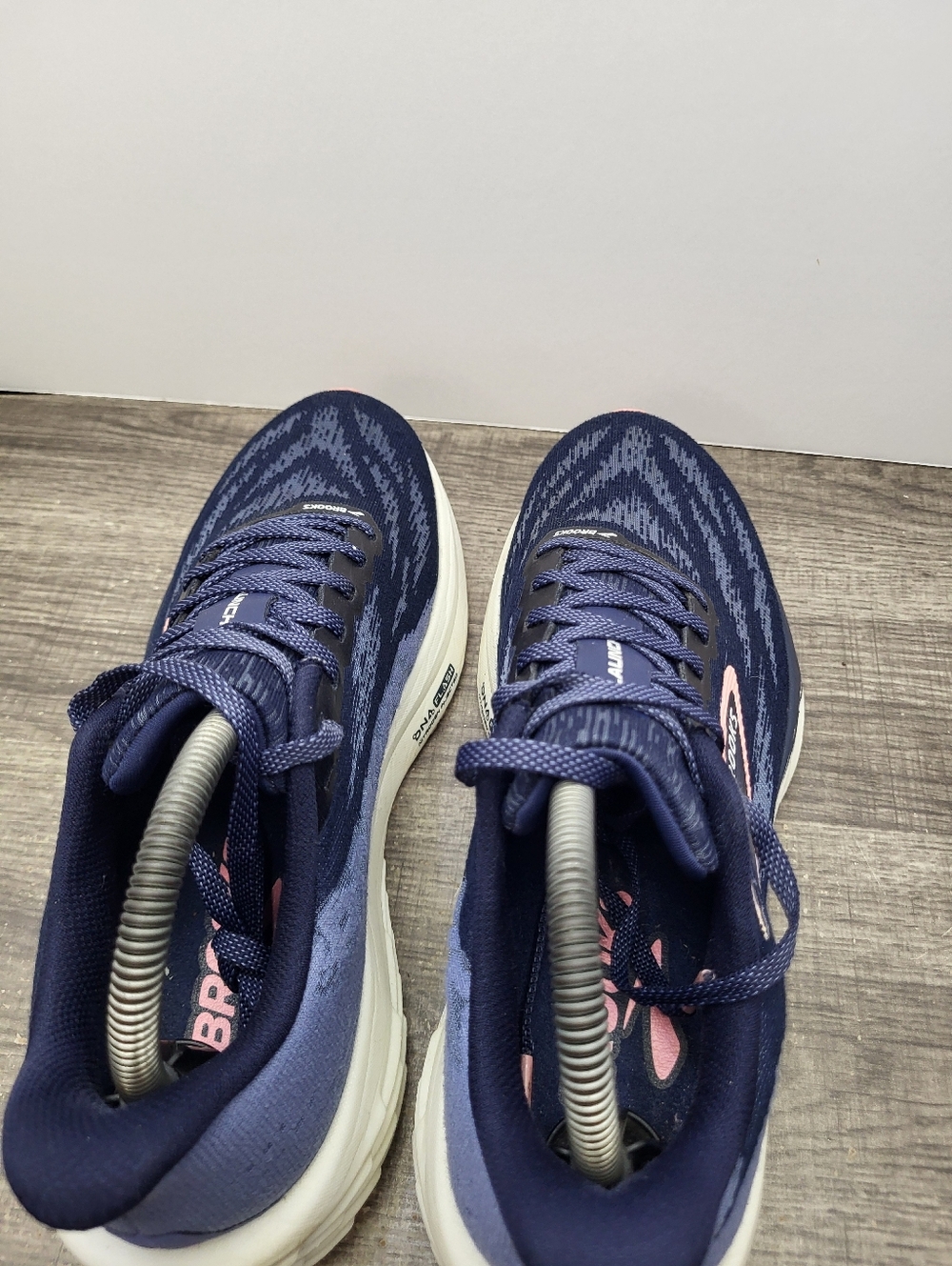 Brooks Launch 11 Cushion Road Running Blue Pink Women's Sz 9 Shoes Sneakers - Picture 6 of 10